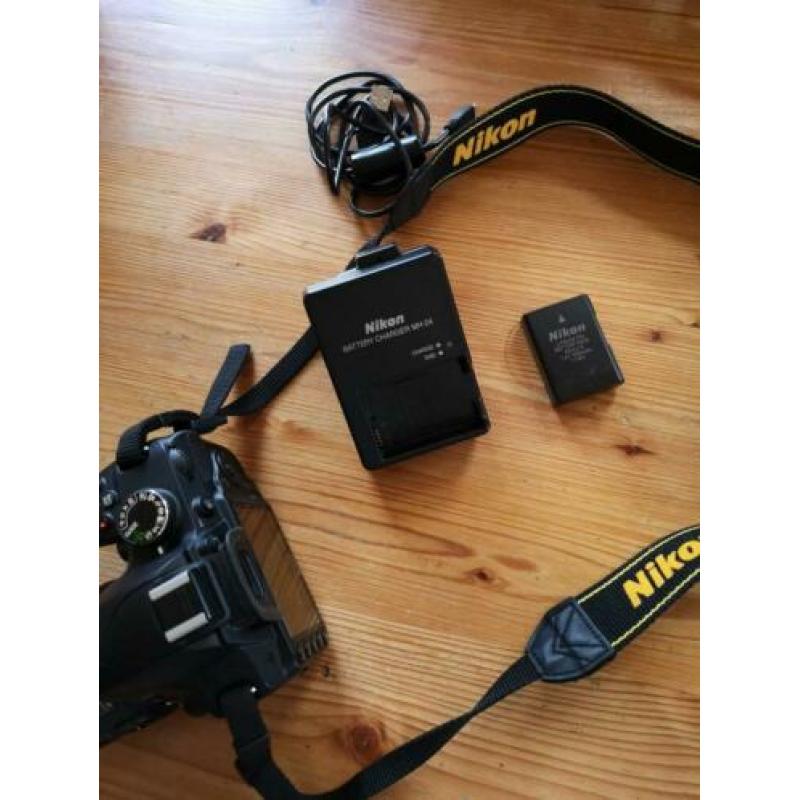 Nikon D3200 spiegelreflexcamera met 18-55 mm lens,.