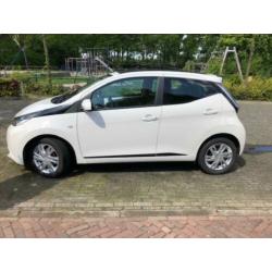 Toyota Aygo 1.0 12V Vvt-i Ddrs 2015 Wit. Open dak.