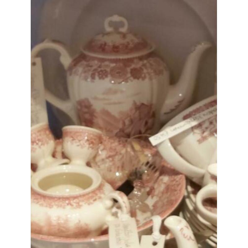 2x eierdop Villeroy en Boch, antiek en gaaf, creme roze rood