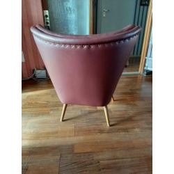 Club fauteuil uit 1950 met rood leer