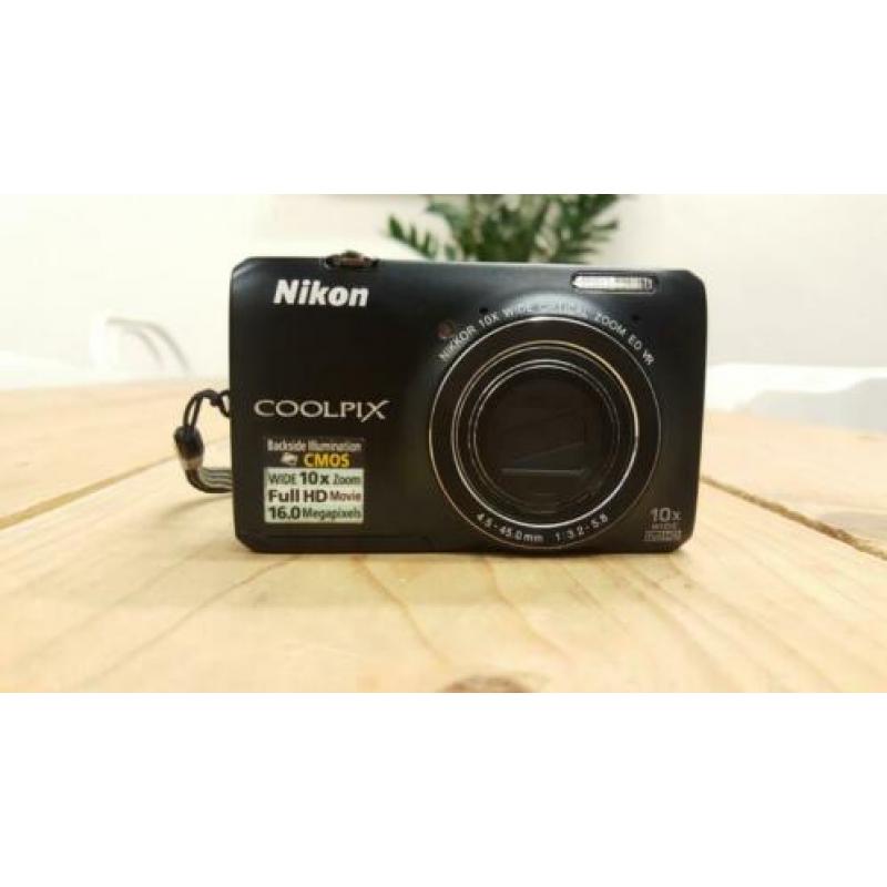 Nikon Coolpix S6300 - Compact camera - CMOS - 10x zoom