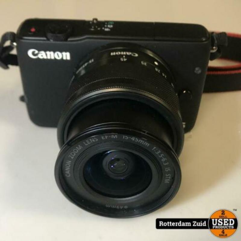 Canon Eos M10 + 15-45mm lens en 2e accu