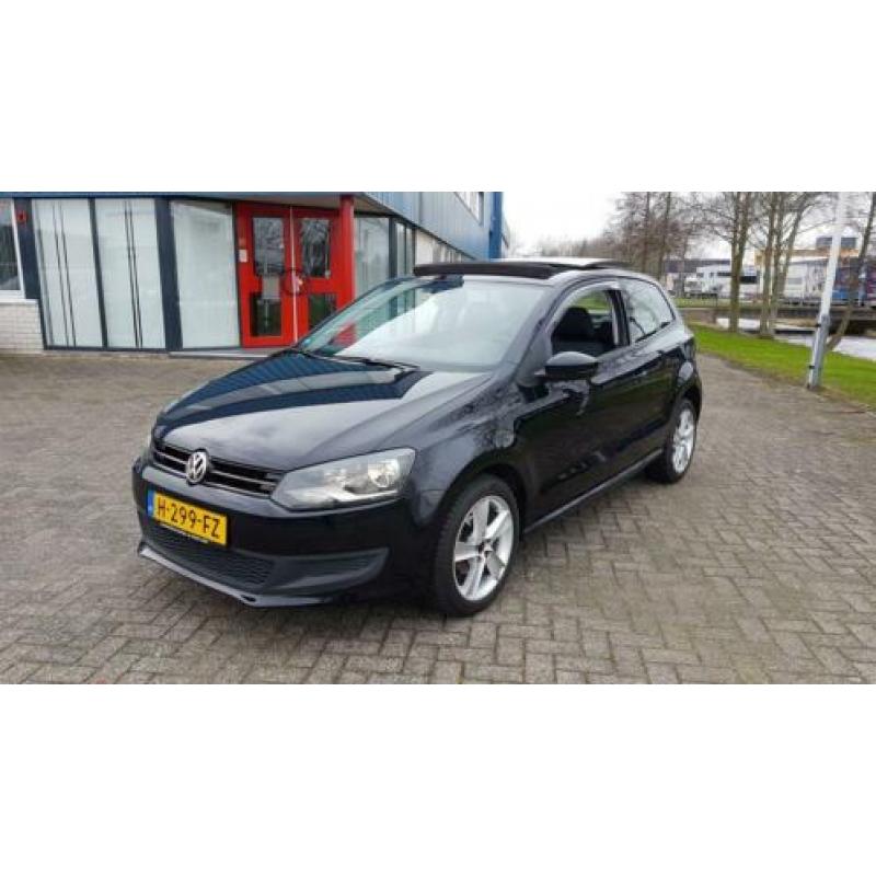 Volkswagen Polo 1.2 TSI 66KW 2012 Zwart pano/stoelverwarming