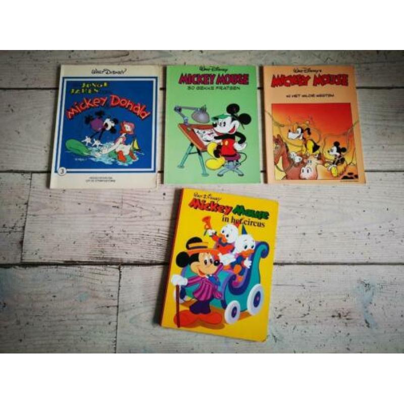 diverse Walt Disney - Mickey Mouse Oom Dagobert Pinocchio..