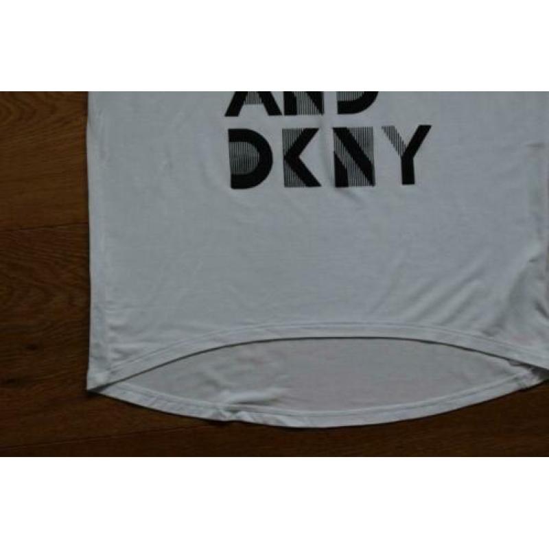 DKNY t-shirt wit mt 10 meisje (bied ex verzendkst)