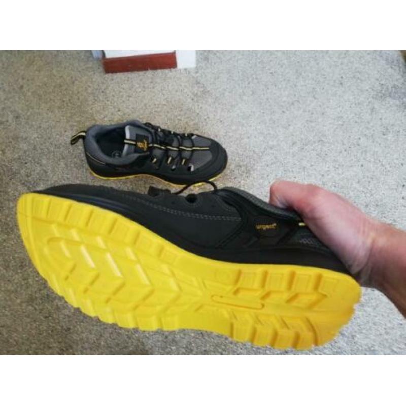 safety shoes Urgent 44 (29,1cm) S1 new