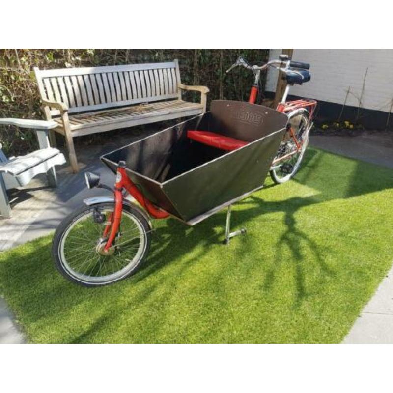 Mooie bakfiets, net onderhoud gehad. 4 versnellingen