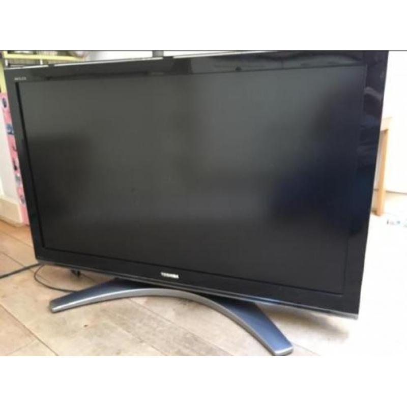 Toshiba Regza lcd tv 43 inch