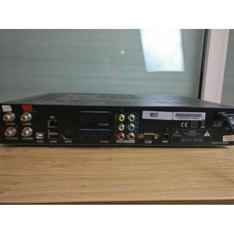 Homecast HS8100 CIPVR satelietontvanger