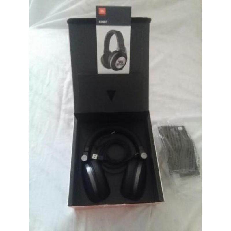 JBL wireless bluetooth headset