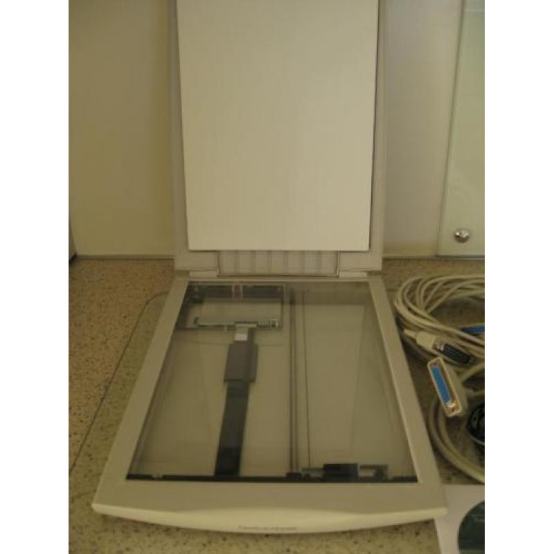 Canon CanoScan FB630P flatbed scanner