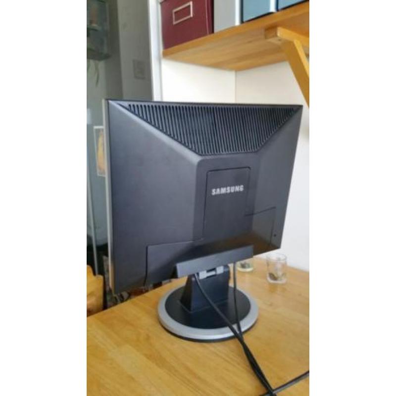 Samsung SyncMaster 940bf monitor