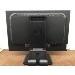 HP Compaq LA2405WG 24"