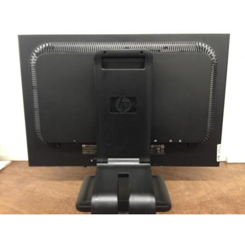 HP Compaq LA2405WG 24"