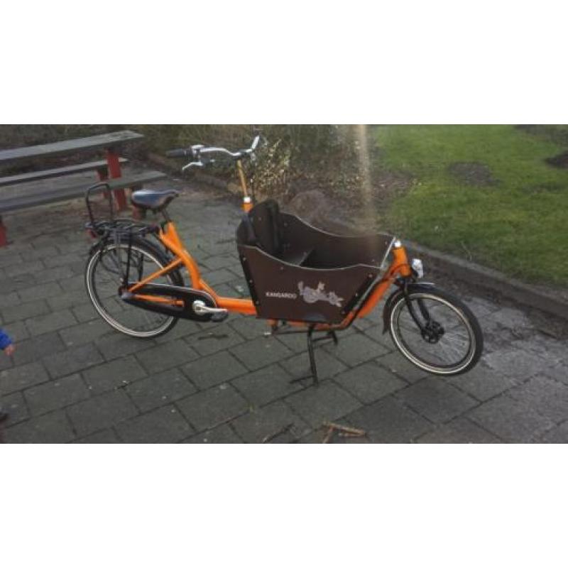 Bakfiets kangaroo met regenhoes