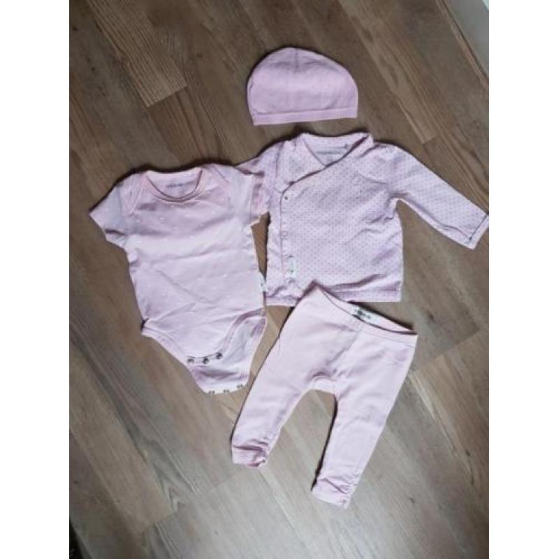 Babykleding / meisje maat 50