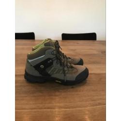 Nomad wandelschoenen maat 38.